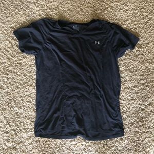 Black under armour t-shirt